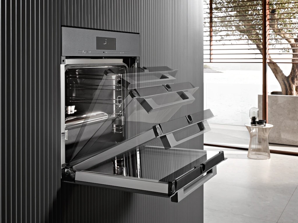 Miele H 7165 B, horno multifunción, función clima, diseño premium, color obsidian black