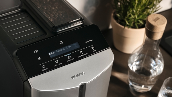 Siemens TF303E07, cafetera superautomática, EQ300, acero inoxidable metálico, depósito de agua extraíble