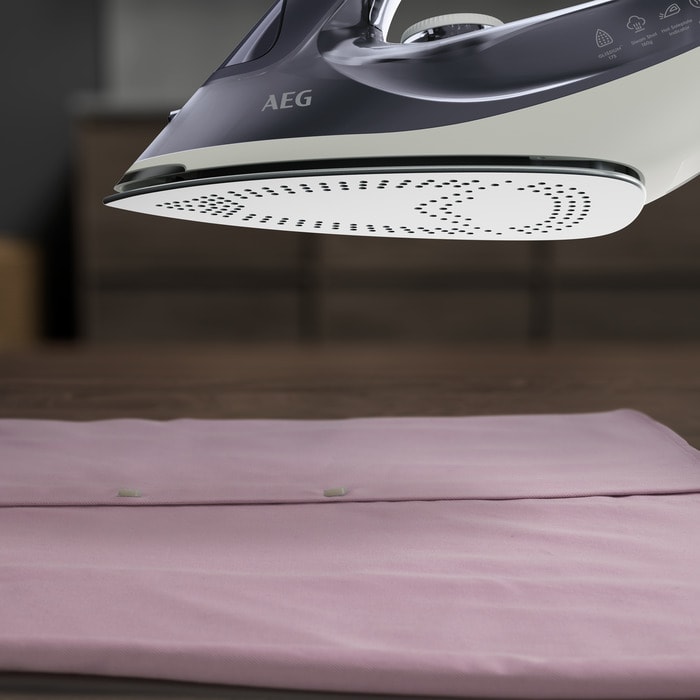 AEG SI6-1-2MN, plancha vapor, 2400w, golpe de vapor 200g/min, color azul