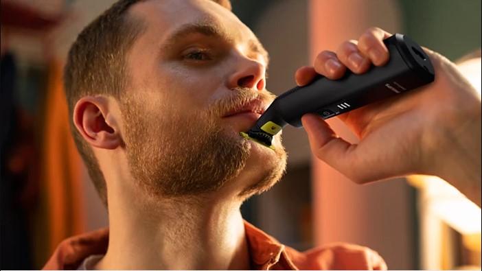 Philips QP6542/15, OneBlade Pro 360 Face + Body, cuchilla 360, uso en seco y mojado, 14 longitudes, autonomía 90 min