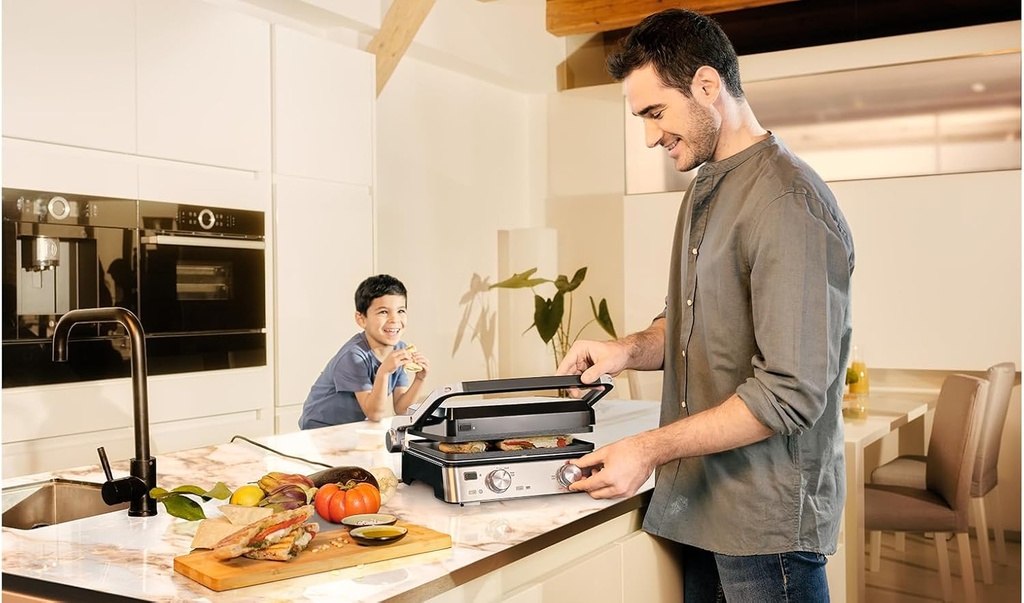 Braun CG7020, multigrill 7, 2000W, bandeja recogegrasa, controles de temperatura independientes, inox
