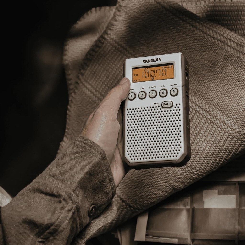 Sangean DT-800, radio portátil, 1 W, AM/FM, 40 presintonías, blanca