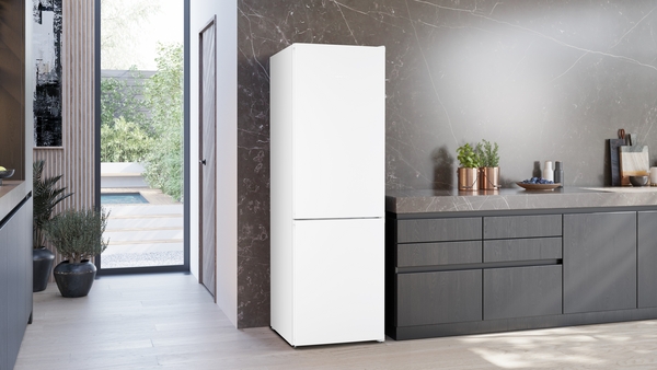 Siemens KG36NVWCG, frigorífico combinado de libre instalación, 186 x 60 cm, blanco, total noFrost, iQ300