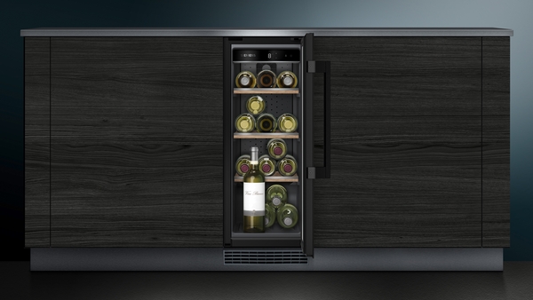 VINOTECA INTEGRABLE SIEMENS 82x30 CM KU20WVHF0