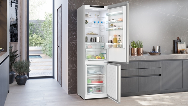 Siemens KG39N2ICF,  Frigorífico combinado de libre instalación, inox , 203 x 60 cm, IQ300