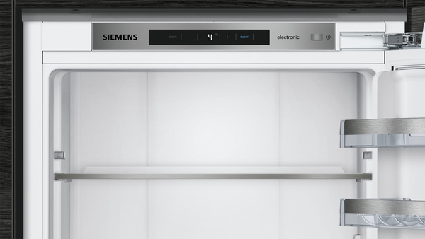 Siemens KI51FADE0, frigorífico integrable, 140 x 56cm, cierre Softclose, puerta fija, iQ700, clase E