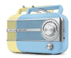 Muse M-056, Radio portátil FM/MW, Antena giratoria, Asa de transporte, Entrada auxiliar, Adaptador de corriente, Analógica, Diseño Vintage, 220V